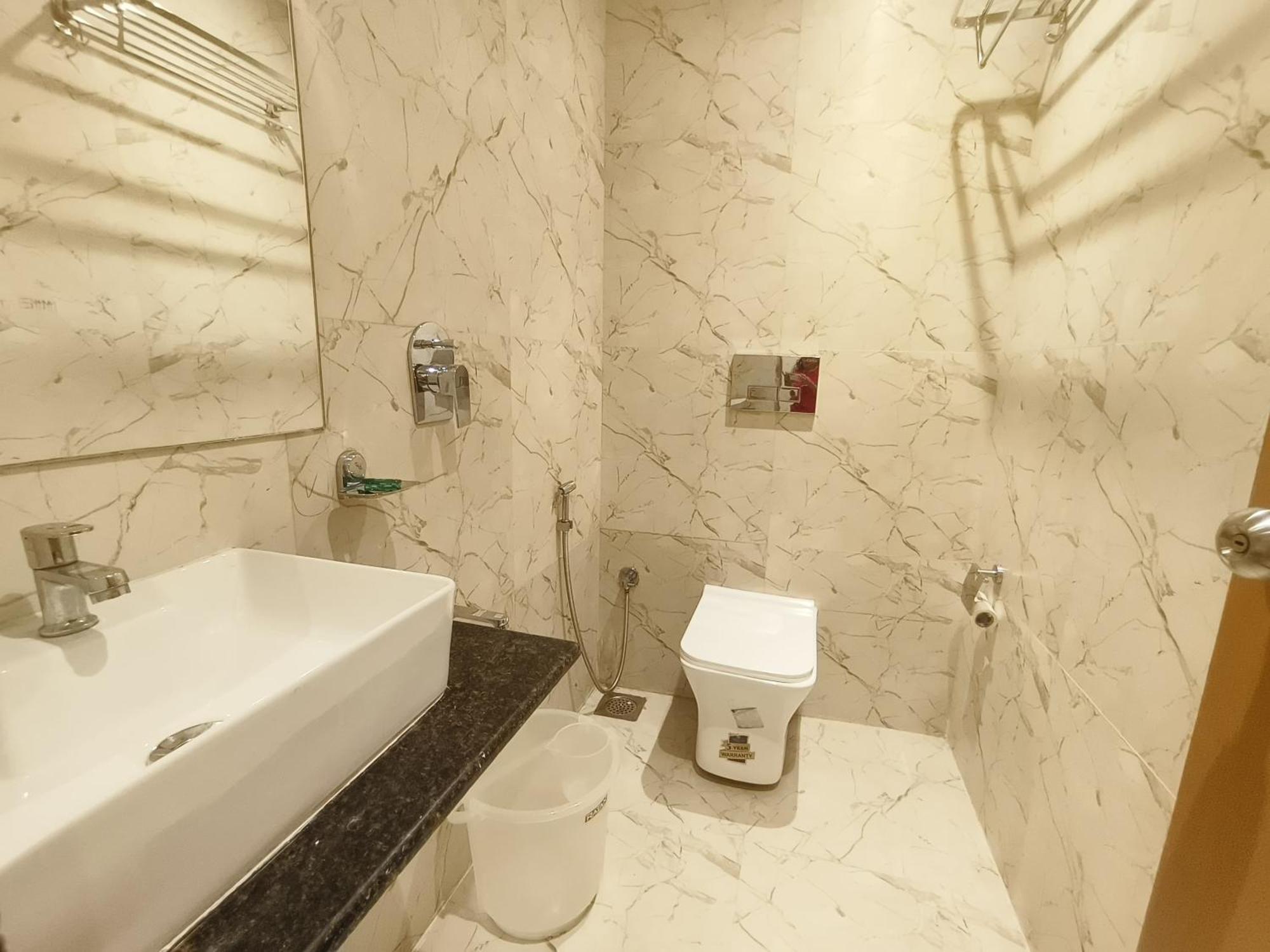 Hotel Riva International Goregaon- Near Nesco Mumbai Luaran gambar